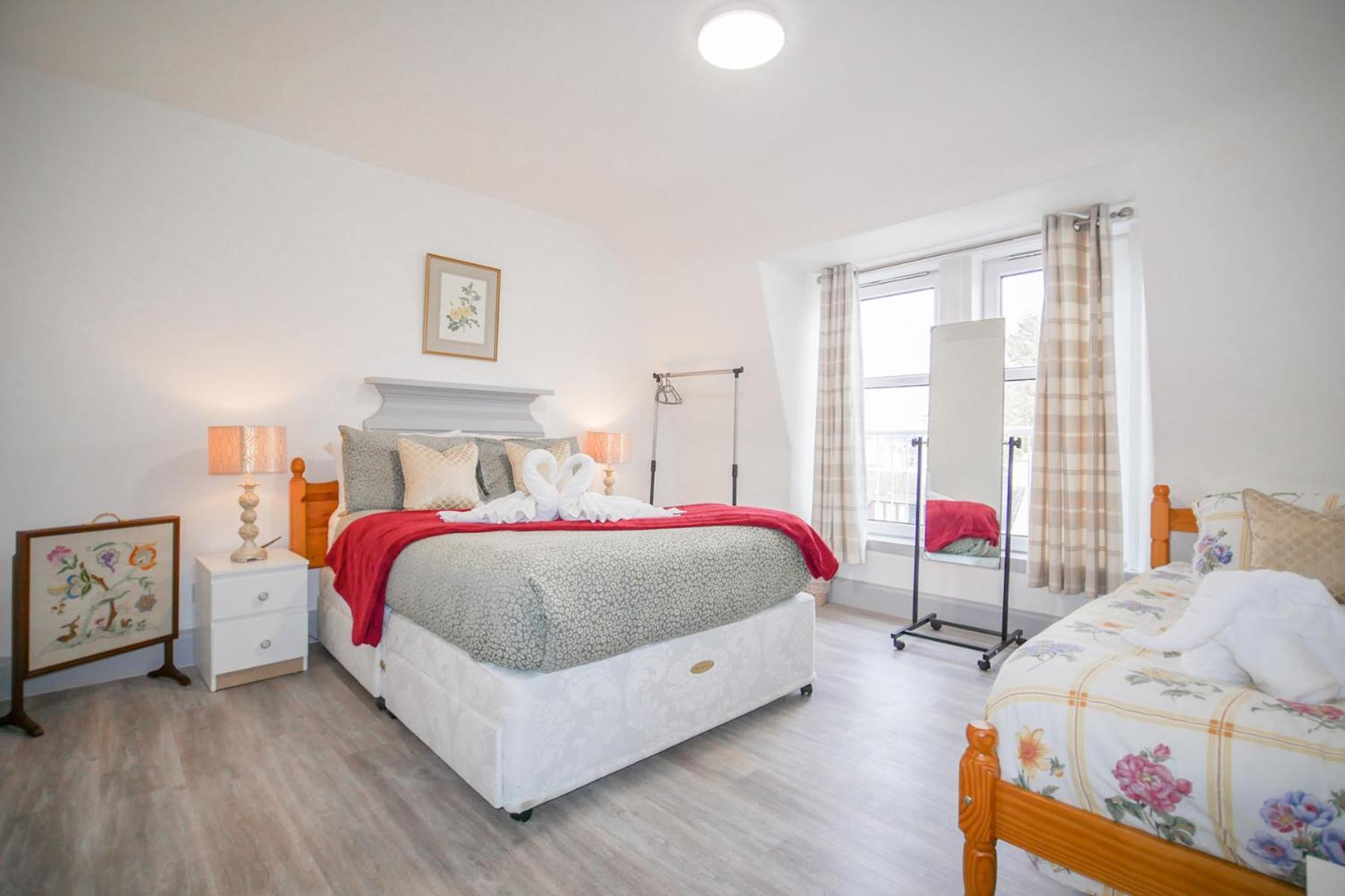 Telford Rd 5 Bedroom House إينفيرنيس المظهر الخارجي الصورة